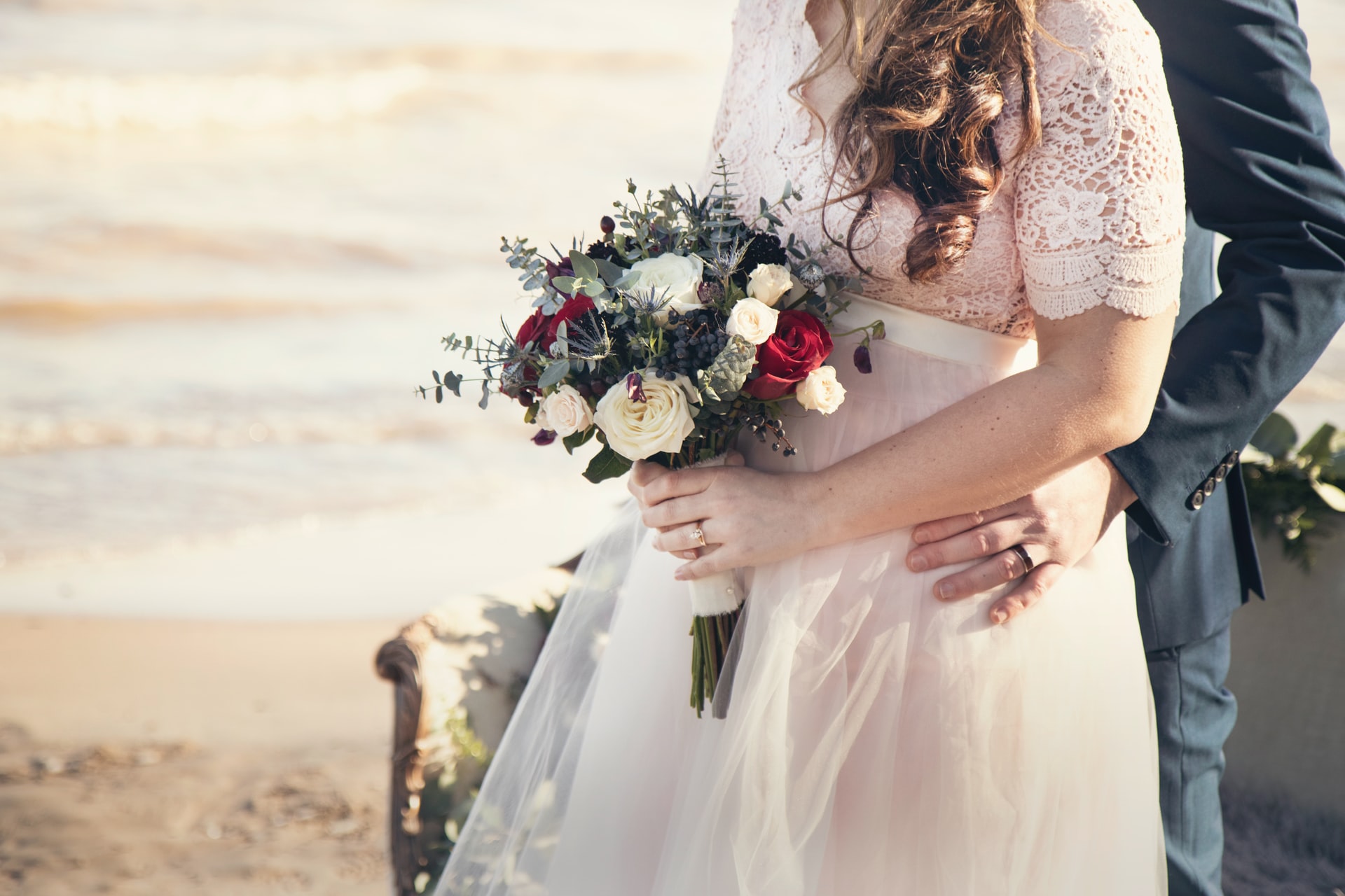 How to Keep a Wedding Dress from Yellowing?