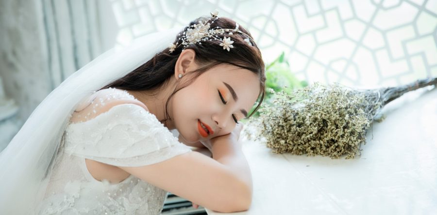 How Much to Alter a Wedding Dress?