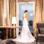 What is a Sample Sale Wedding Dress?